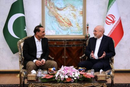 World News Today Live Updates: Pakistan and Iran made ‘significant progress’ in talks on conflict, minister says